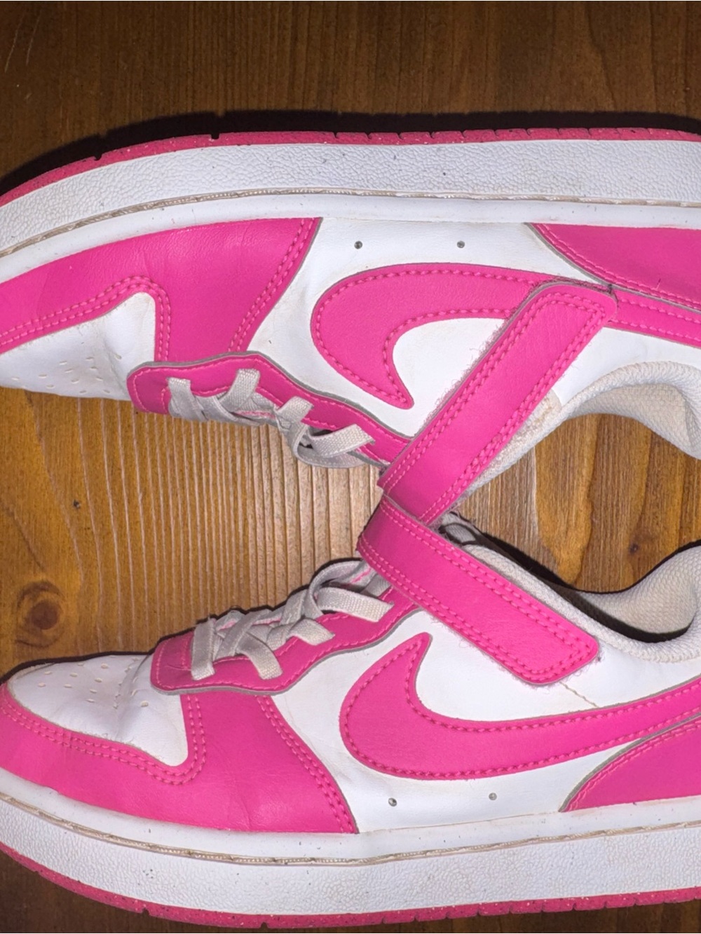 Nike Kids White and Hot Pink Low-Top Sneakers with Strap size 1